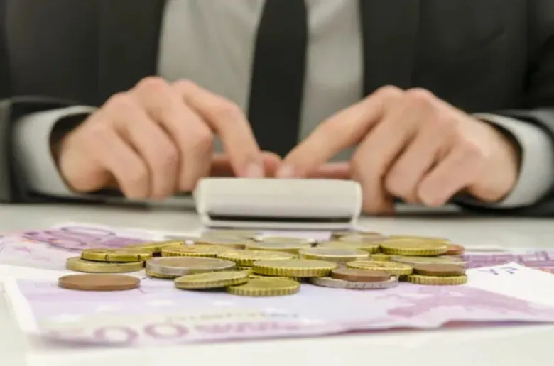 Українці масово переходять на цифровий податковий номер - за два тижні оформлено понад 63 тисячі е-карток